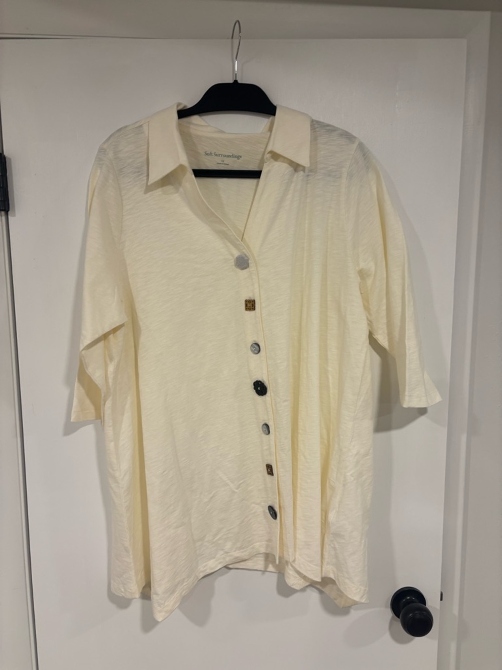 Soft Surroundings Light Cream Casual Button-Down Shirt